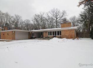 655 Timber Ln, Lake Forest, IL 60045