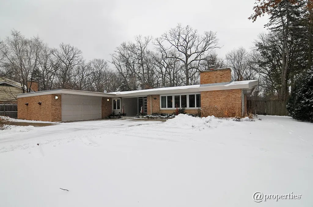 655 Timber Ln photo 1