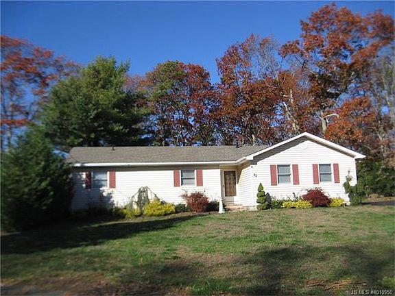2nd image of 11 Snead Ct