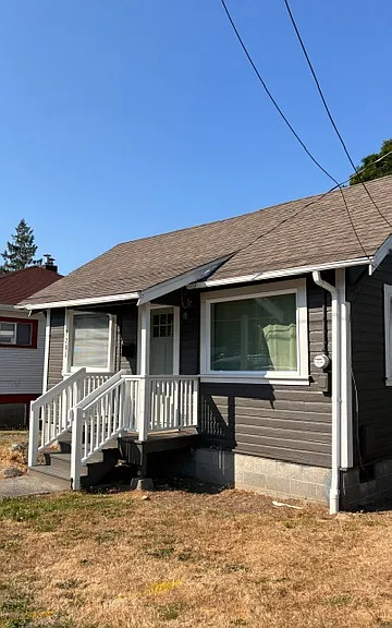 1205 E Maple St — Photo 3