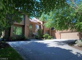 25262 Margot Ct, Beachwood, OH