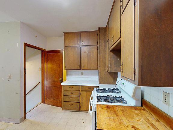 4th image of 815 Frank Ave