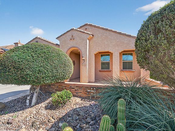 2nd image of 3937 N SMITHSONIAN Drive