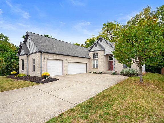 2nd image of 9928 Fountain Cove Dr