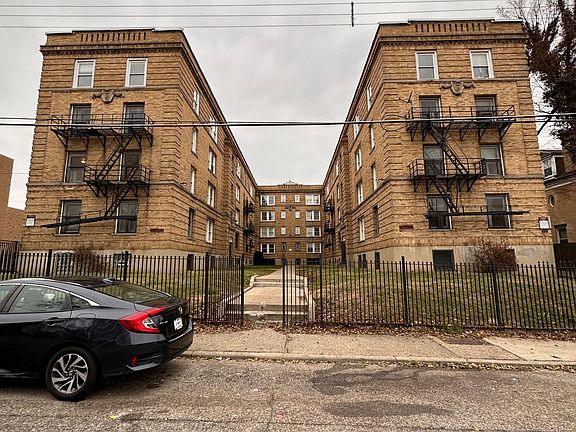 3rd image of 3547 Harvey Ave #2116