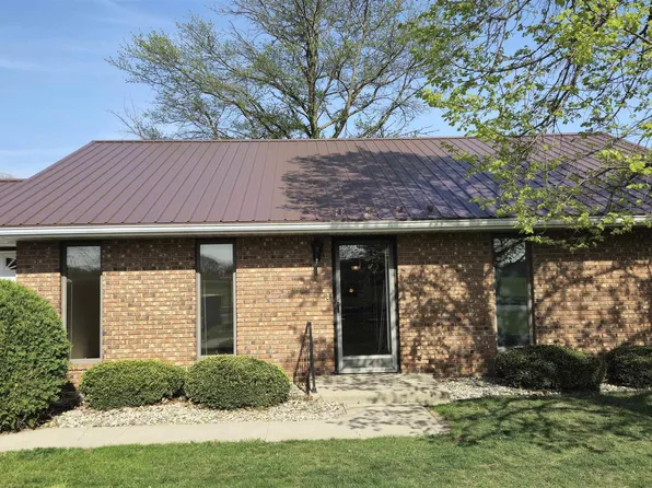 1107 N Market St, North Manchester, IN 46962