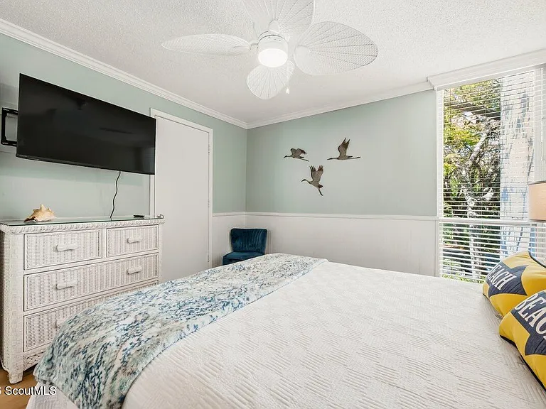 1175 N Beachview Dr #214 — Photo 8
