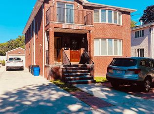 5722 256th St, Little Neck, NY 11362
