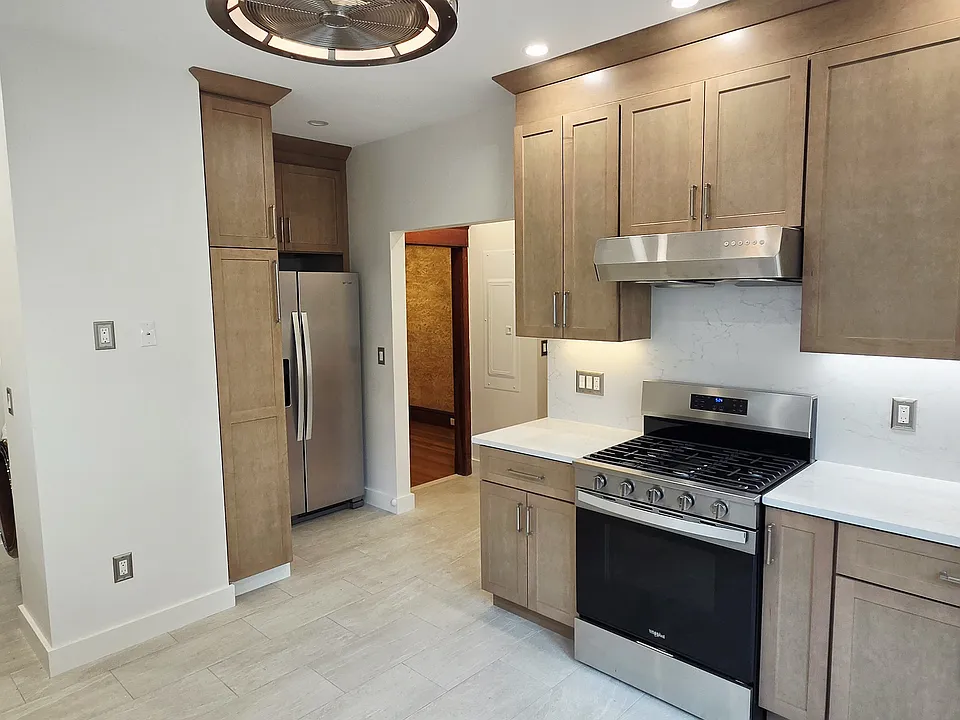 102-104 Bayswater St