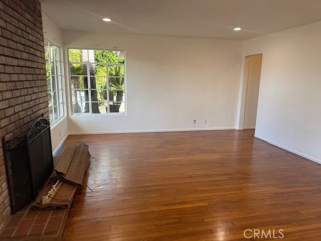 3 bed, 1400 sqft, $6,900 — Photo 3