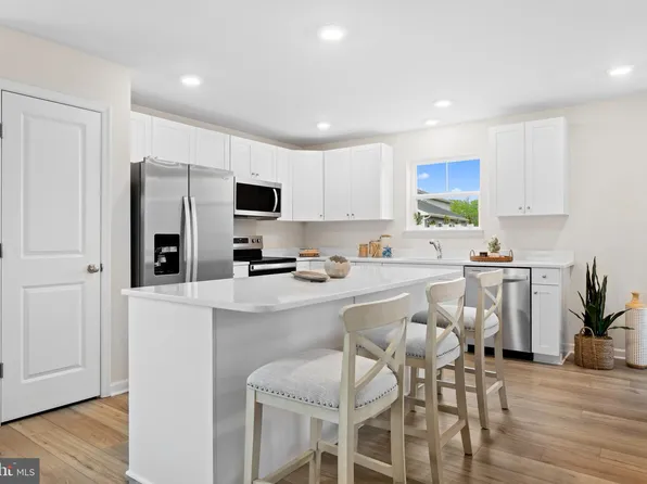 553 Hall Dr, Georgetown, DE 19947