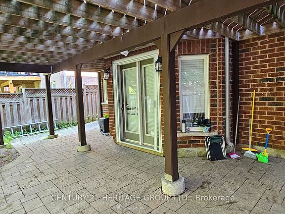 3rd image of 30 Wood Rim Dr #Basement