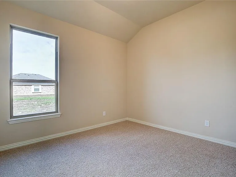 2100 McCallister Dr — Photo 10