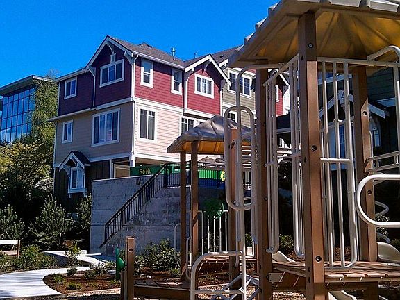 4th image of 105 118th Ave SE APT 2