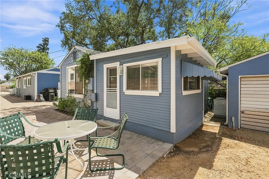 2 bed, 700 sqft, $2,800 — Photo 3