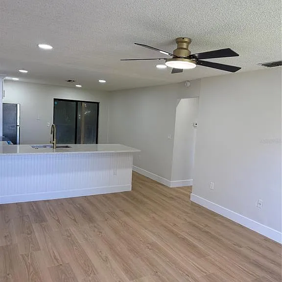 352 Cocoa Ct — Photo 5