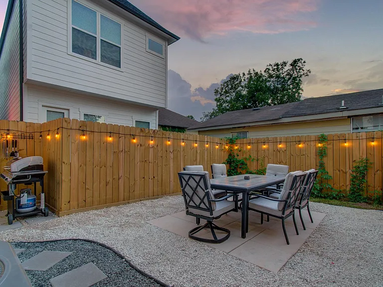 2105 Sam Wilson St #D — Photo 21