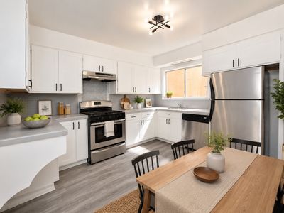 135 Maddux Ave - Main Image