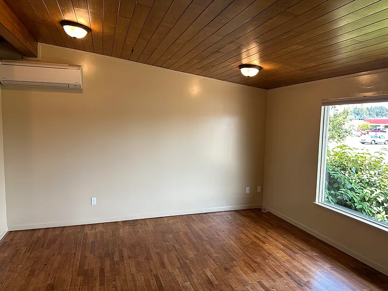1406 O Ave — Photo 7