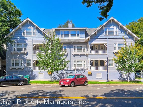 2nd image of 600 11th St APT 06