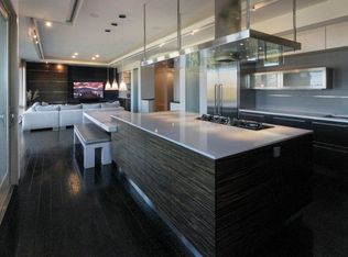 555 Oak Ridge Pl APT 310, Hopkins, MN 55305