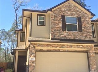 1718 Parkside Shores Ln, Crosby, TX 77532