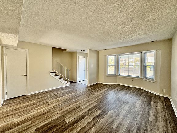 5th image of 1811 Carlton E