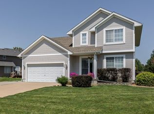 25 Marshall Dr, Waukee, IA 50263