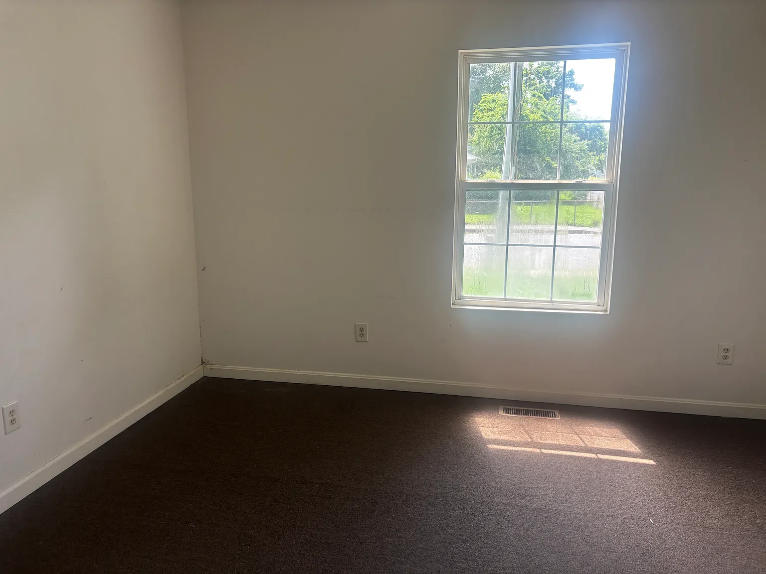 3 bed, 900 sqft, $1,600 — Photo 4