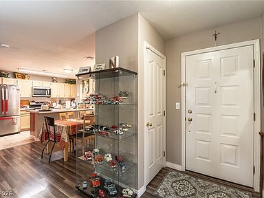 8452 Boseck Dr Unit 123, Las Vegas, NV 89145, photo 3