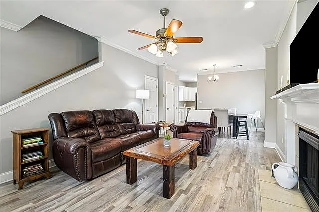 818 Carroll St — Photo 4