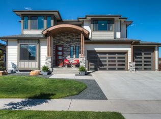 5926 Sunny Crest Dr, Timnath, CO 80547