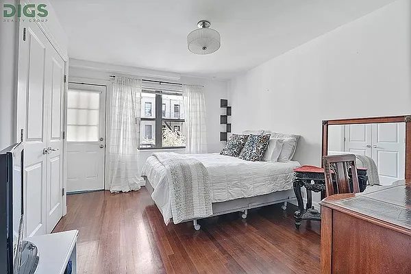 Rented by Digs Realty Group | media 2