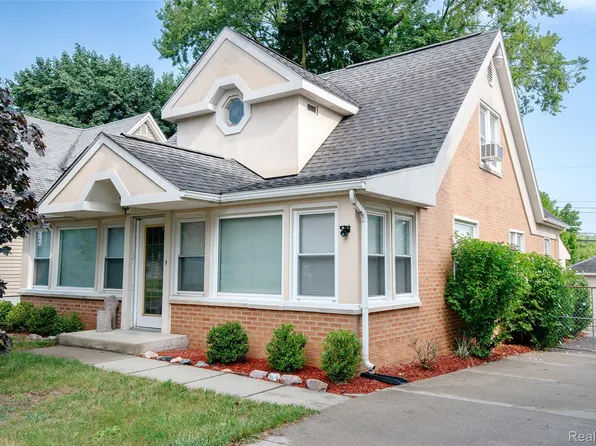 22 Cloverport Ave, Rochester Hills, MI 48307