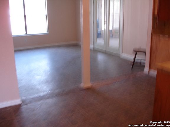 5th image of 107 Elkins Dr