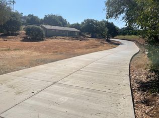1950 Summit Dr, Escondido, CA 92027