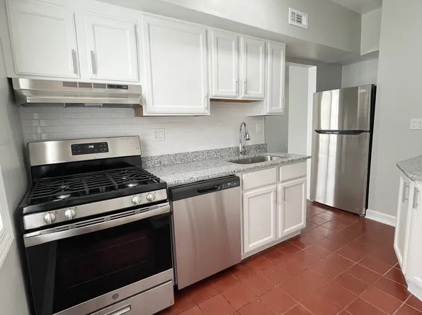 2018 W Estes Ave APT 1N, Chicago, IL 60645