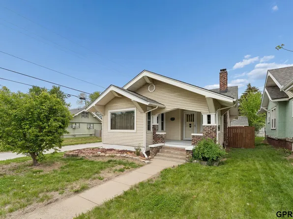 2452 Mary St, Omaha, NE 68112