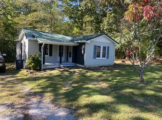 912 Stiles Rd, La Fayette, GA 30728