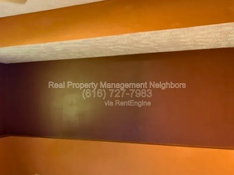 1636 Northbend Dr NE — Photo 38