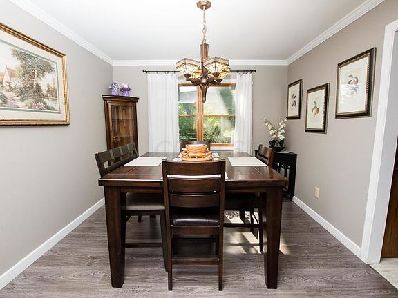 5th image of 6277 White Sulphur Ct