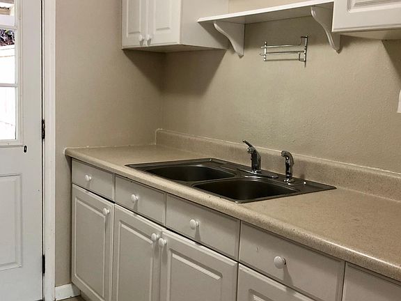 5th image of 1544 Olympic Ave