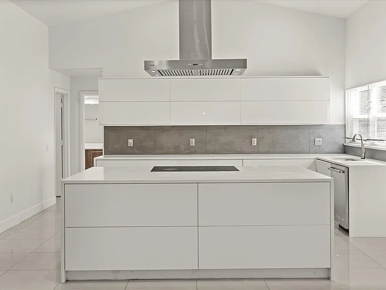 6135 Crystal View Dr — Photo 8