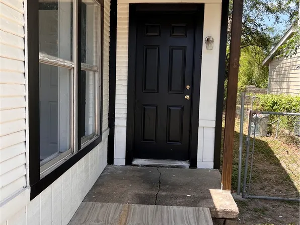 409-411 E 5th St #1, Alice, TX 78332