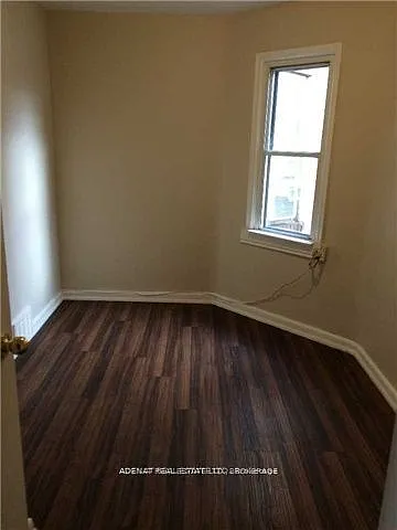 373 Wilson Ave — Photo 6