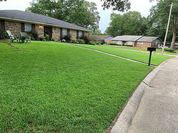 2nd image of 1126 Mountainbrook Dr