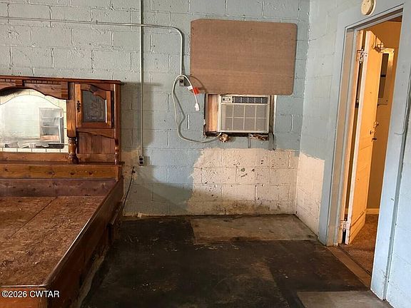 3rd image of 383 D St