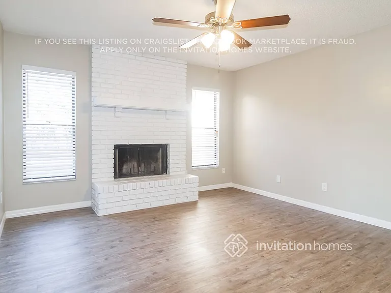 10812 Scepter Dr — Photo 4