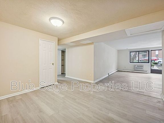 5th image of 100 E Glenolden Ave APT D17