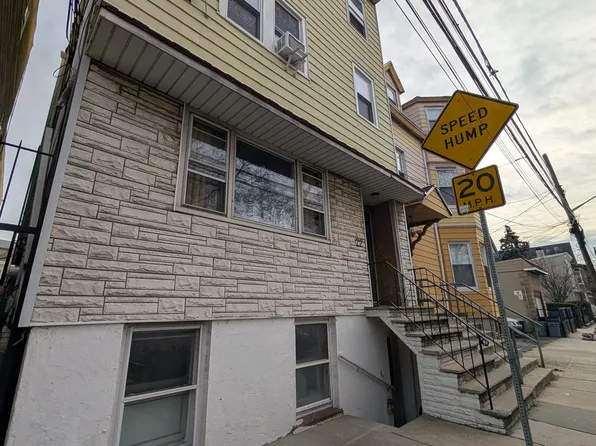 22 Somme St APT 3, Newark, NJ 07105
